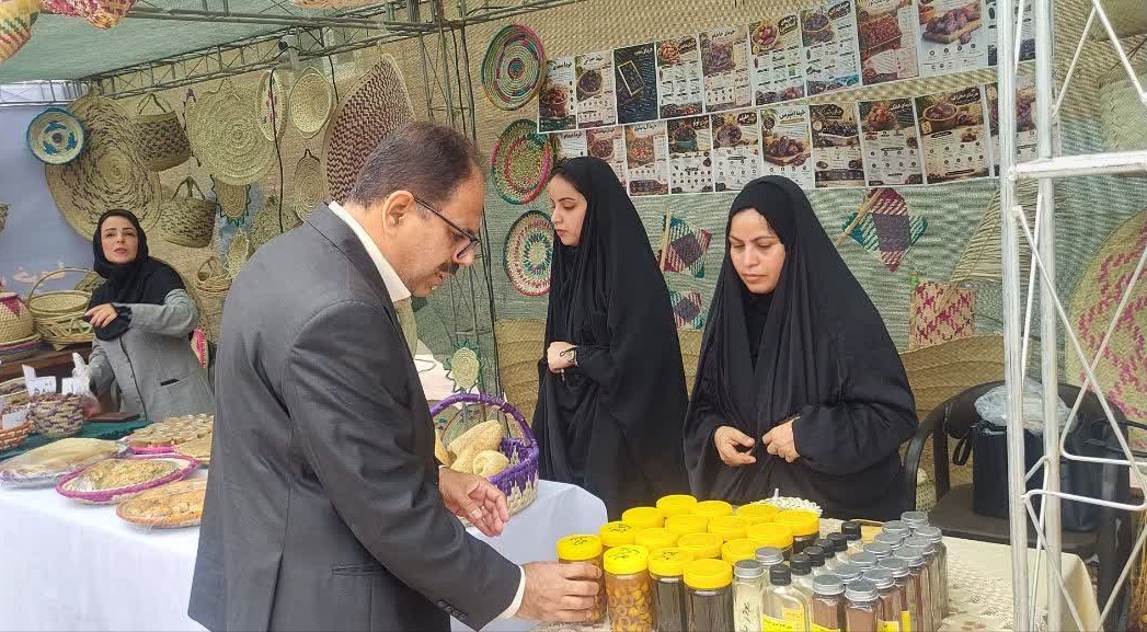 حضور معاون پژوهشی مرکز تحقیقات و آموزش کشاورزی خوزستان در جشنواره «نخل و تالاب» شادگان